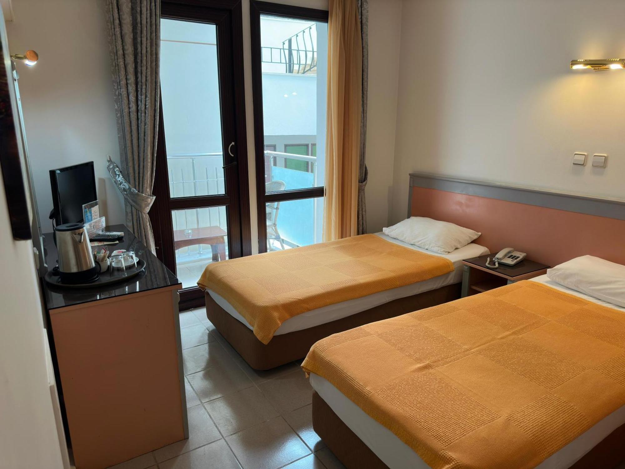 Ata Park Hotel Fethiye Bagian luar foto